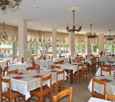 Hotel Amigos 3*
