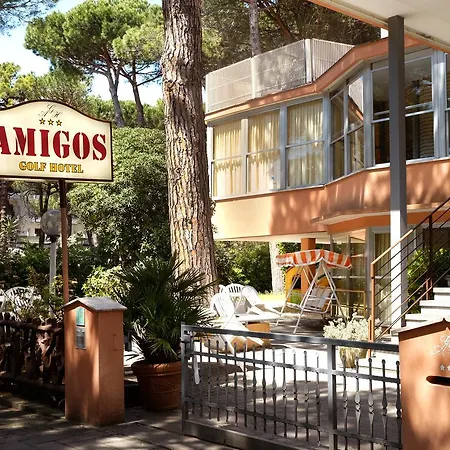 Amigos Hotel 3*